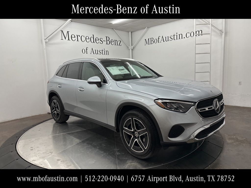 2026 Mercedes-Benz GLC Base's photo