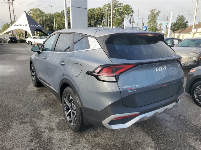 2025 Kia Sportage EX photo 3