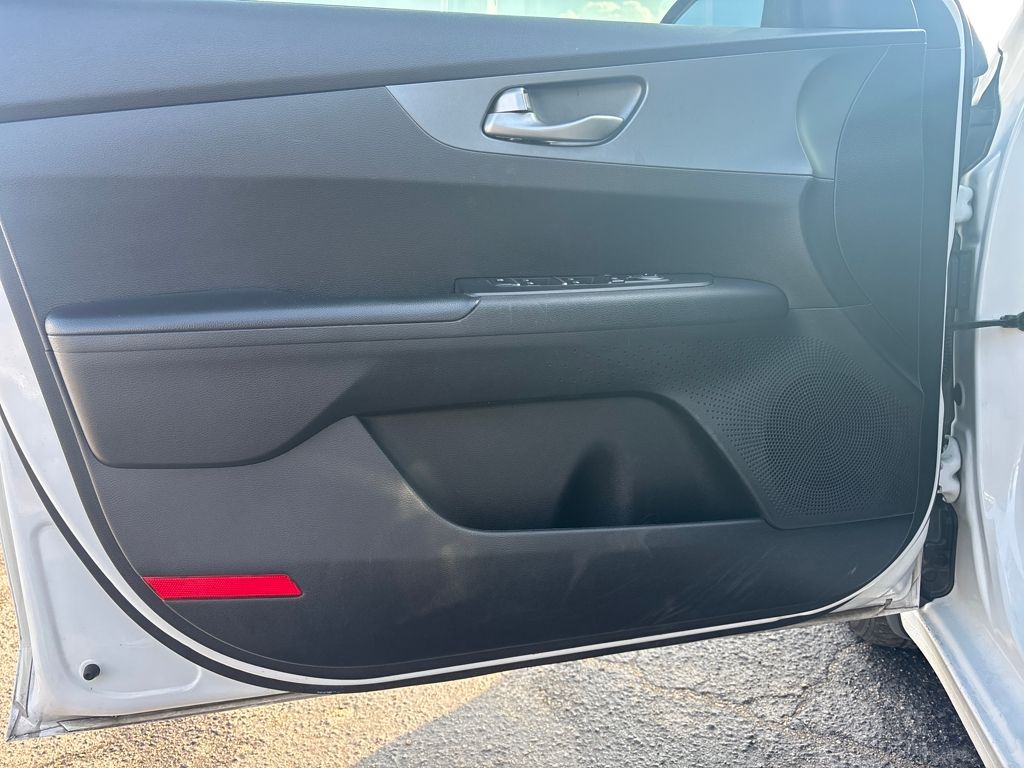 2021 Kia Forte LXS photo 3