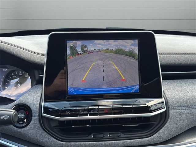 2025 Jeep Compass Latitude photo 17