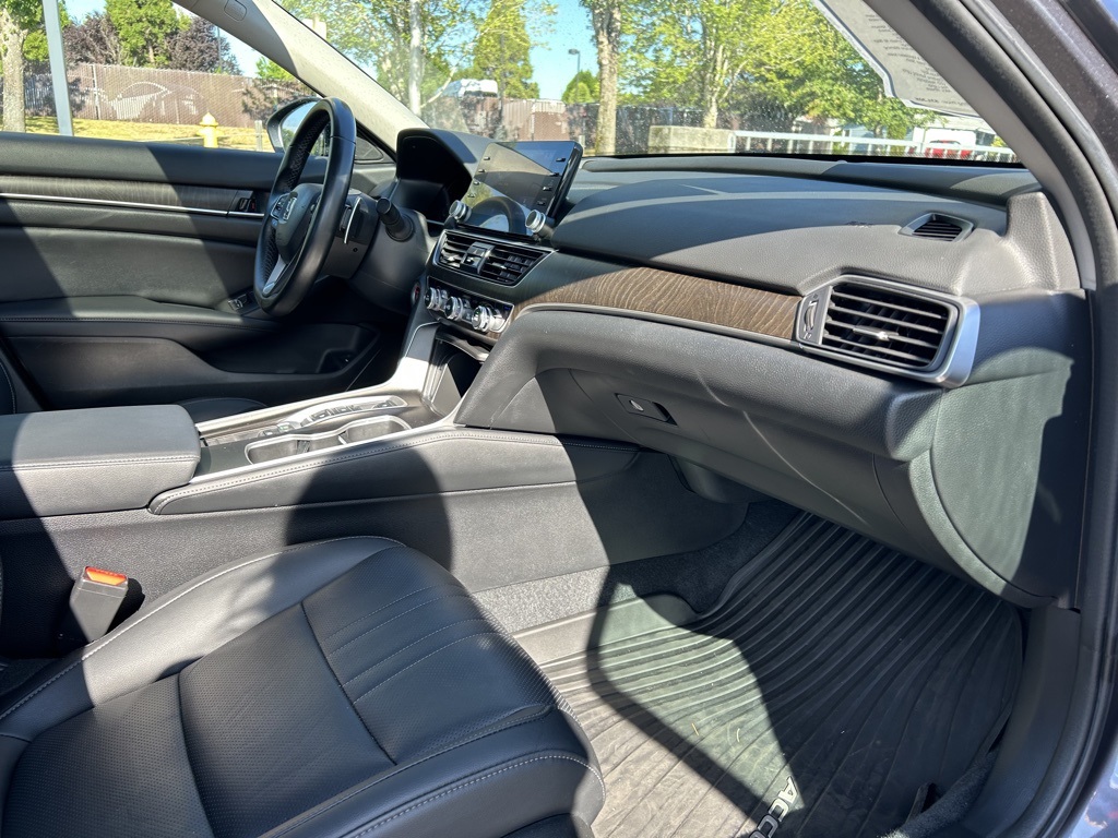 2022 Honda Accord Hybrid Touring photo 24