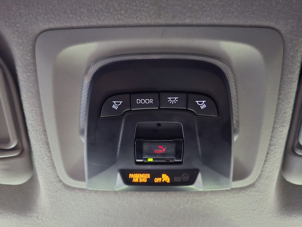 2023 Toyota Corolla Cross LE photo 15