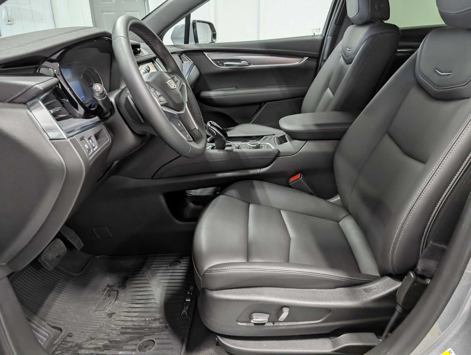 2025 Cadillac XT5 Luxury photo 4