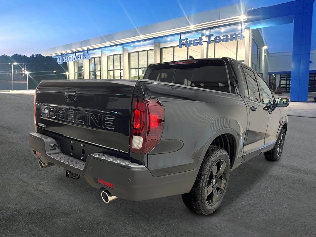 2025 Honda Ridgeline Black Edition photo 5