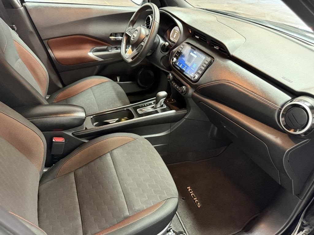 2024 Nissan Kicks SR photo 29