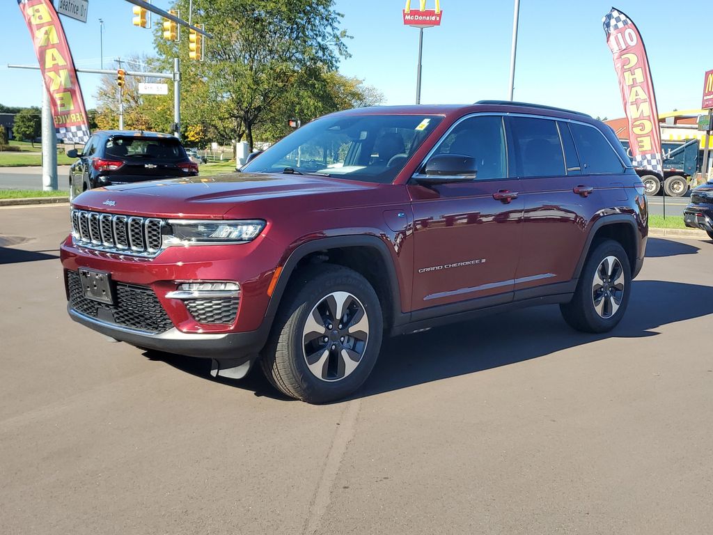 2024 Jeep Cherokee Limited 4xe photo 2