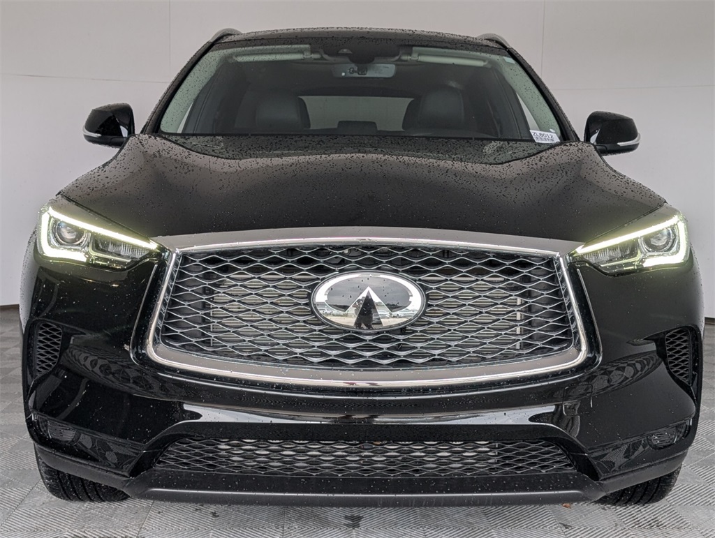 2025 Infiniti QX50 Luxe AWD photo 2