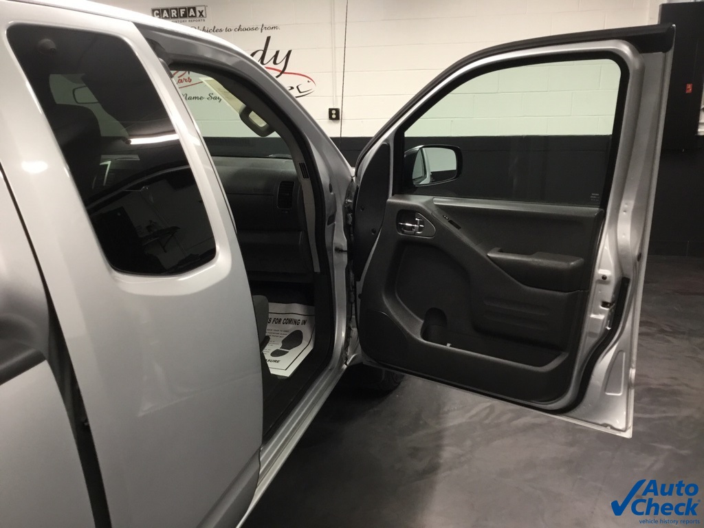 2018 Nissan Frontier SV photo 38