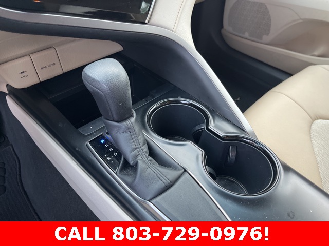 2018 Toyota Camry LE photo 23