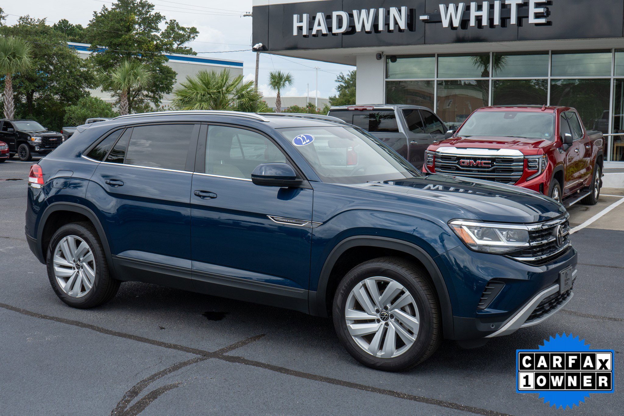 2022 Volkswagen Atlas Cross Sport SE w/Tech's photo