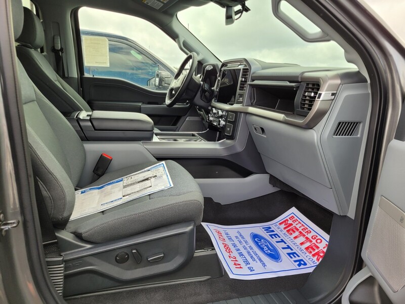 2025 Ford F-150 XLT photo 14