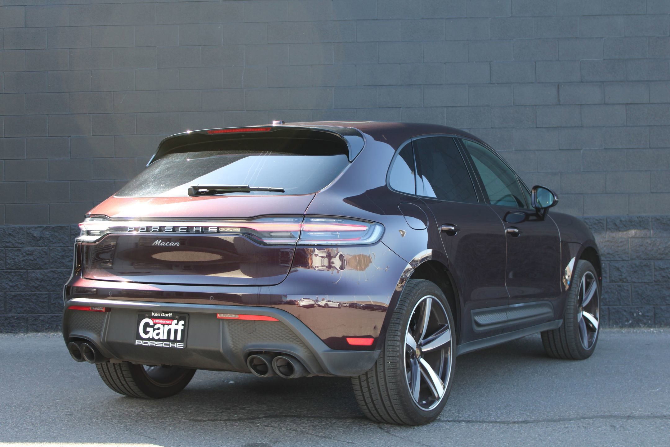 2024 Porsche Macan T photo 9