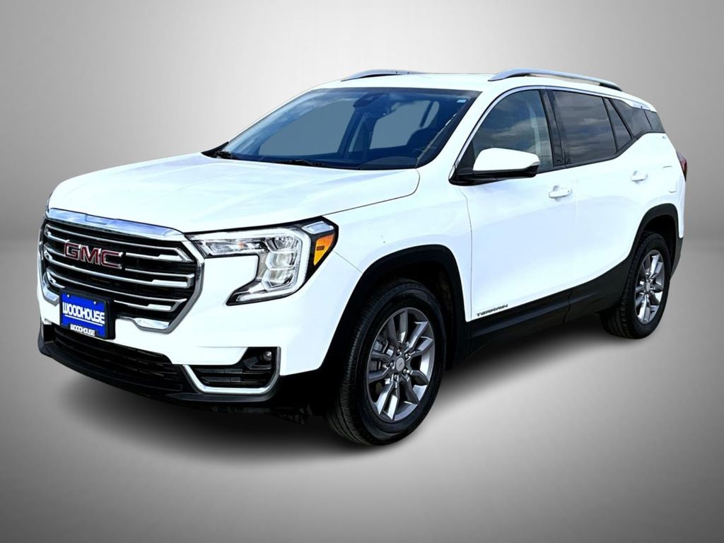 2024 GMC Terrain SLT's photo