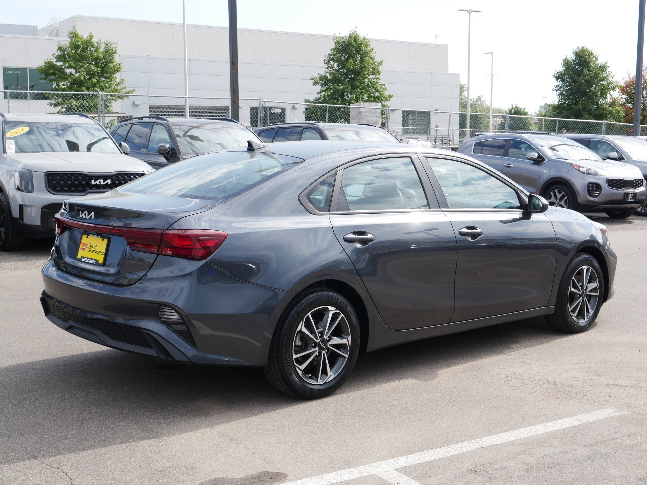 2023 Kia Forte LXS photo 4