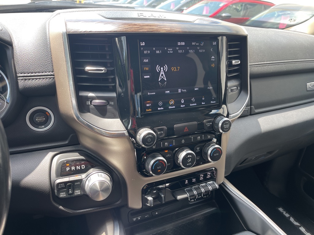 2019 Ram 1500 Laramie photo 4