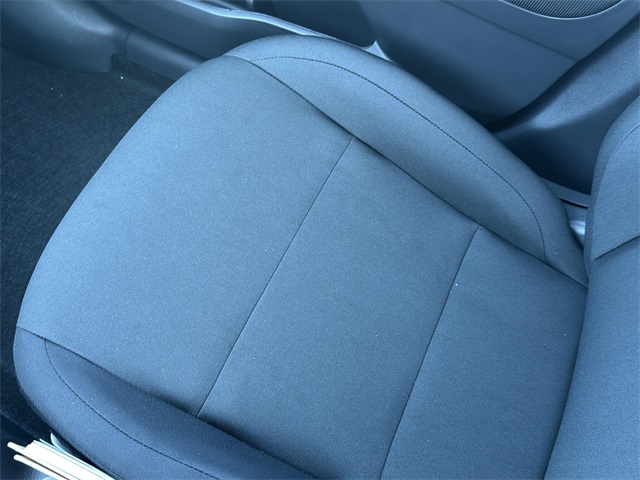 2025 Nissan Kicks Play S photo 11