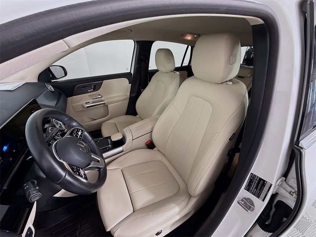 2021 Mercedes Benz GLA 250 4MATIC photo 4