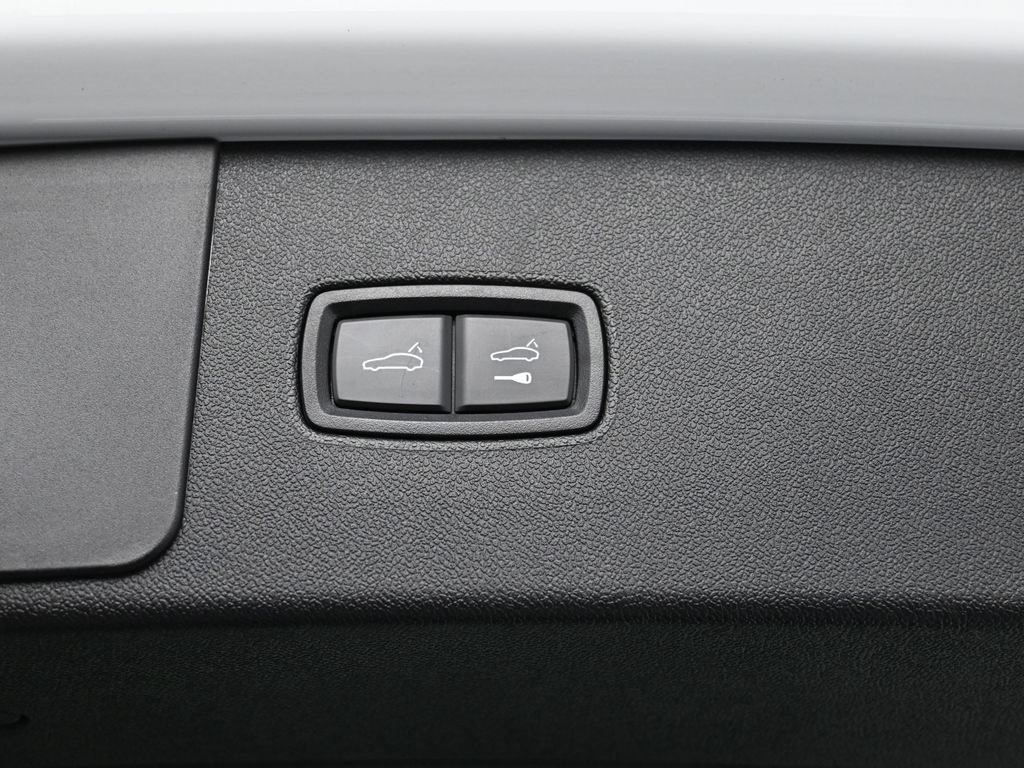 2023 Porsche Cayenne S Platinum Edition photo 25