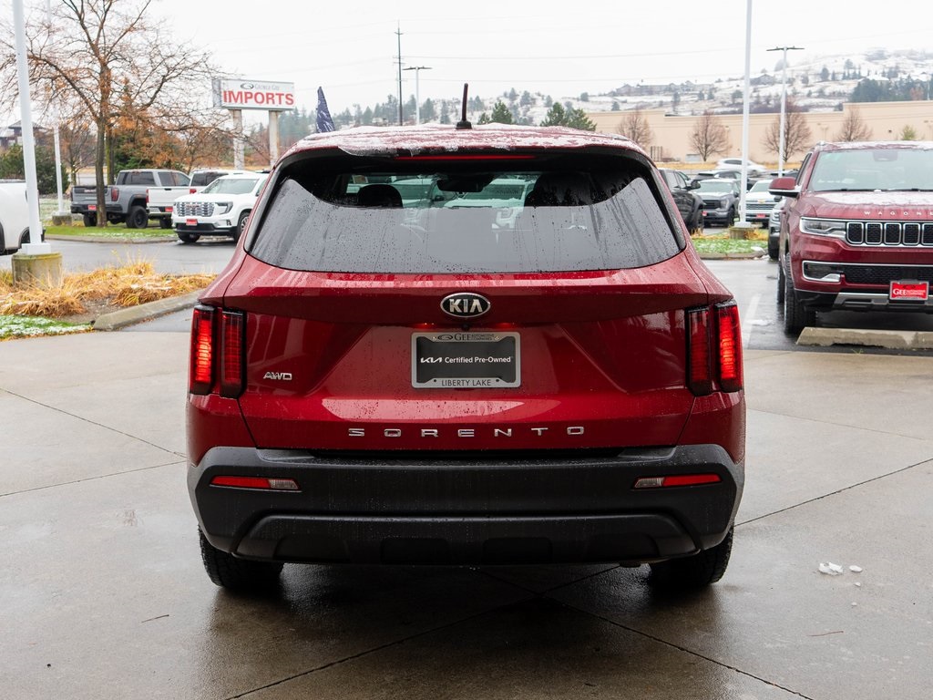 2021 Kia Sorento LX photo 4