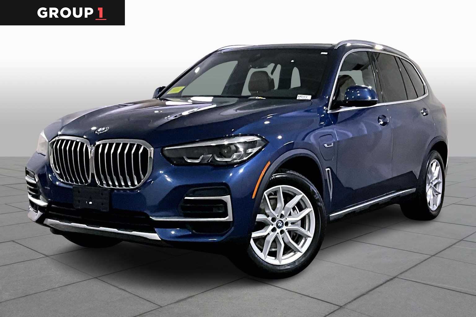 2022 BMW X5 45e's photo