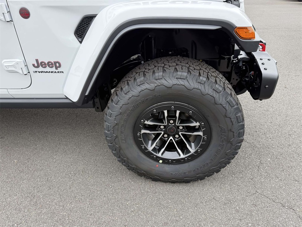2025 Jeep Wrangler Rubicon X photo 11
