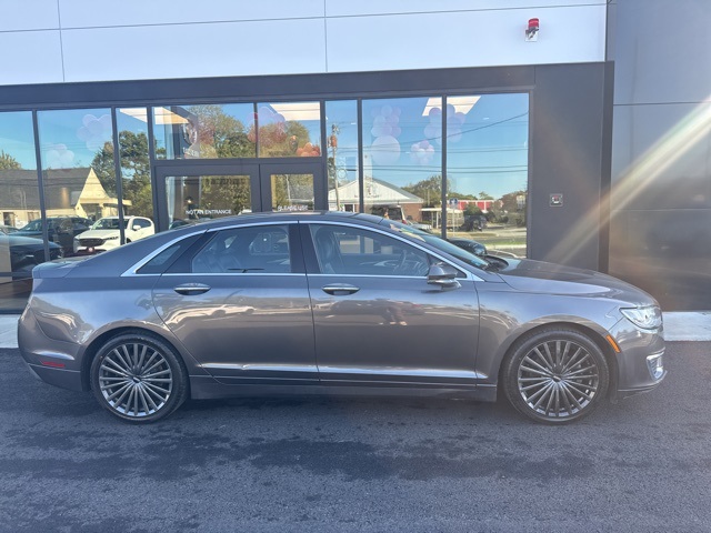 2018 Lincoln MKZ Reserve photo 2