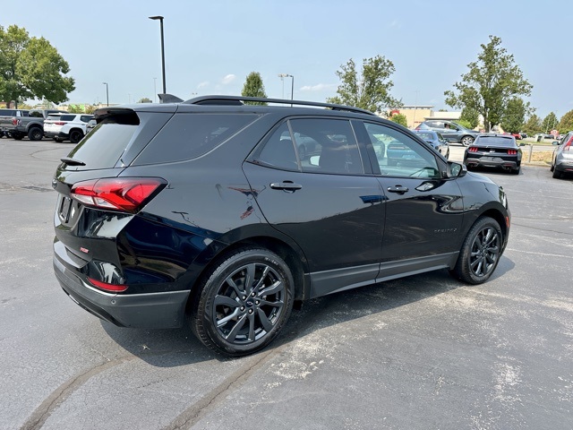 2022 Chevrolet Equinox RS photo 3