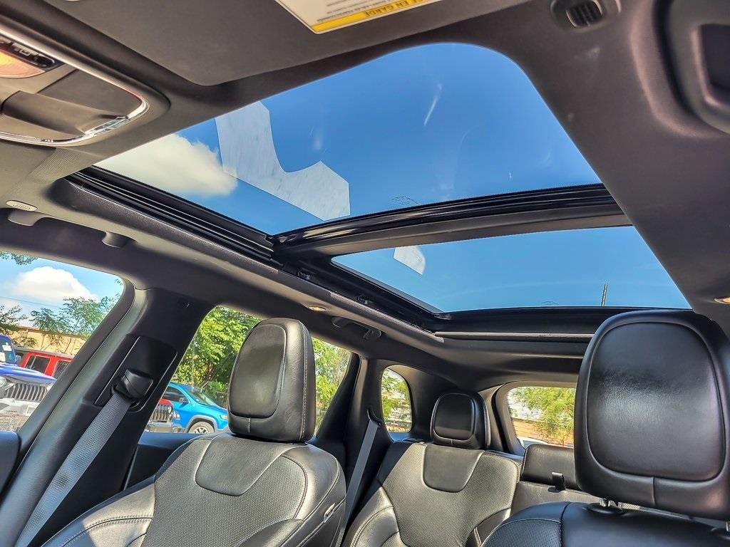 2021 Jeep Cherokee Latitude Lux photo 8