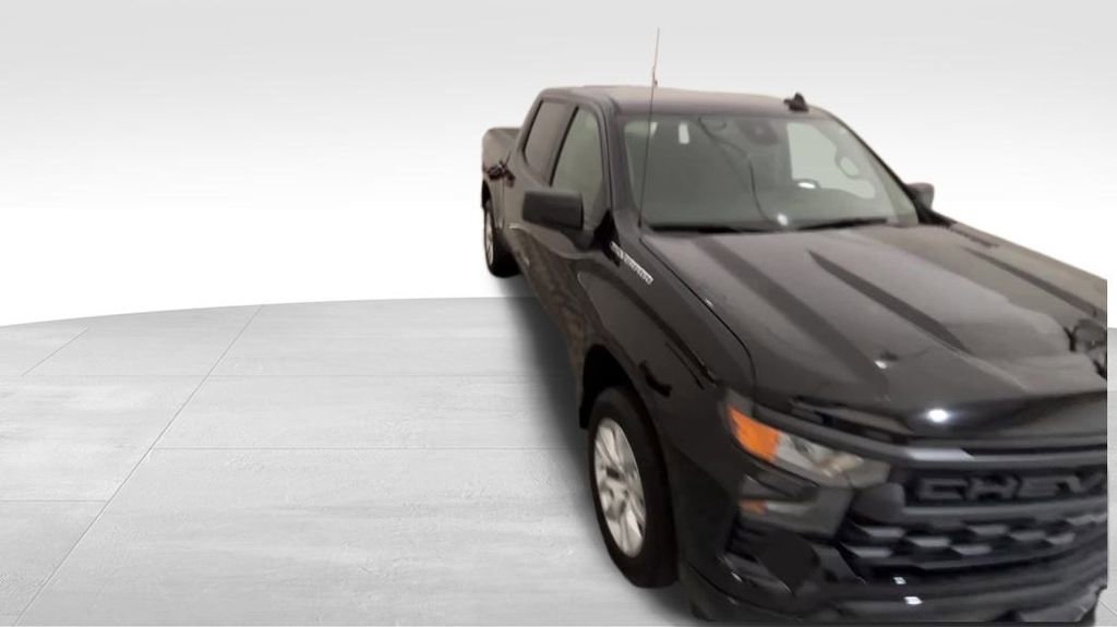2024 Chevrolet Silverado 1500 Custom photo 11