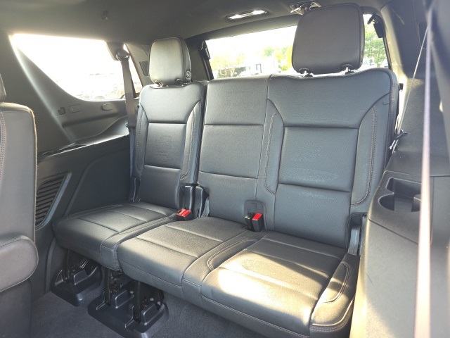 2025 Chevrolet Tahoe High Country photo 32