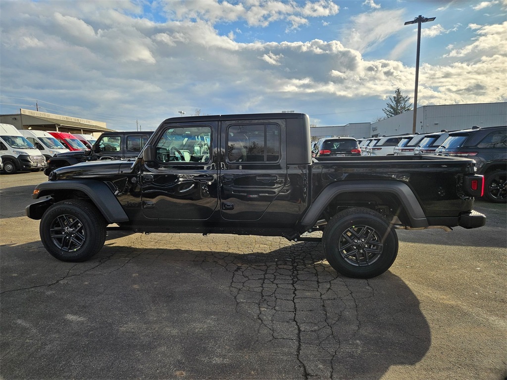 2025 Jeep Gladiator Sport S photo 4