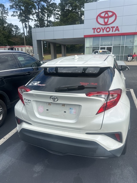 2021 Toyota C-HR LE photo 3