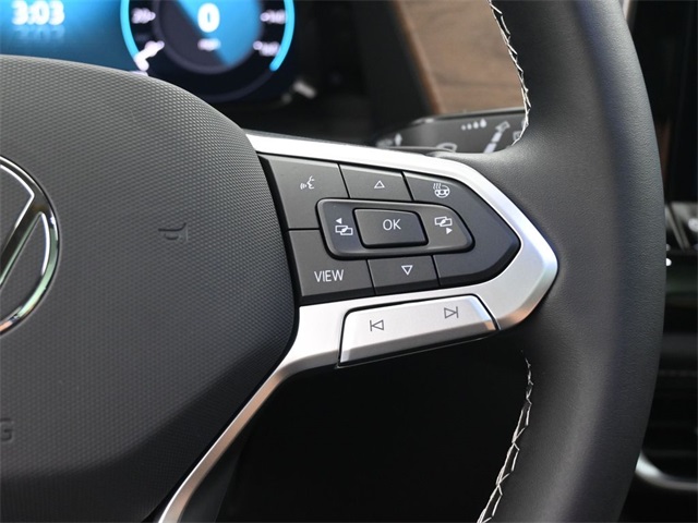 2025 Volkswagen Atlas SE Technology photo 2