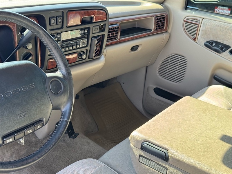 1996 Dodge Ram ST photo 28