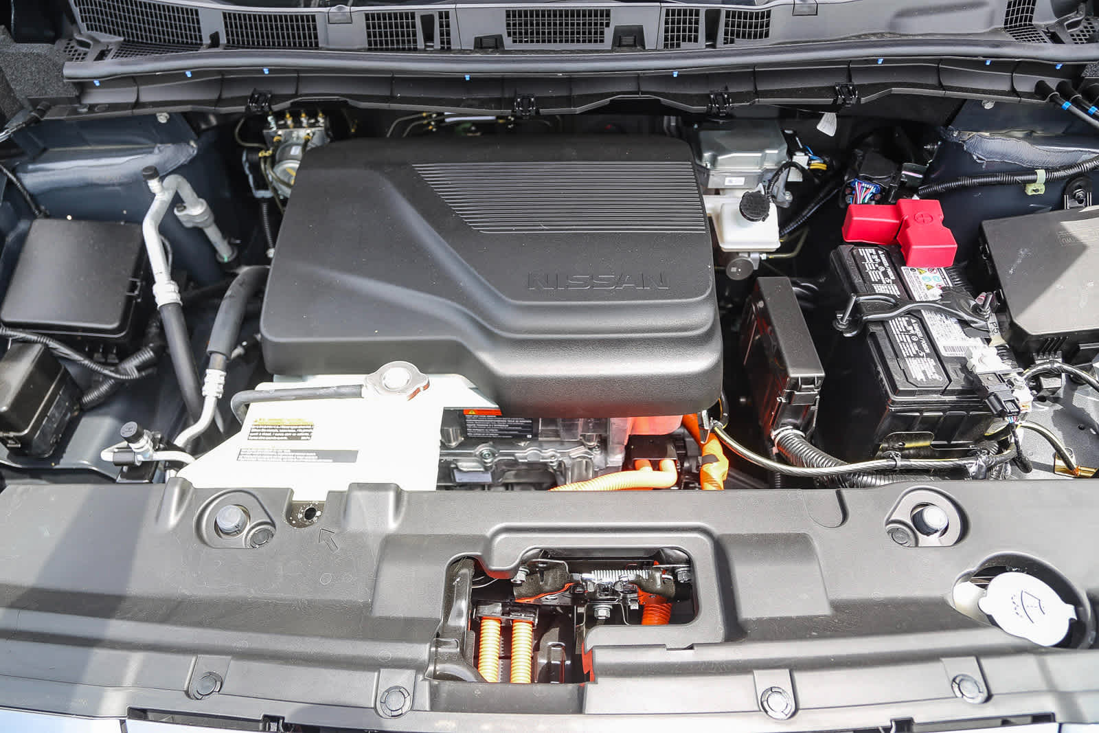 2025 Nissan Leaf S photo 12