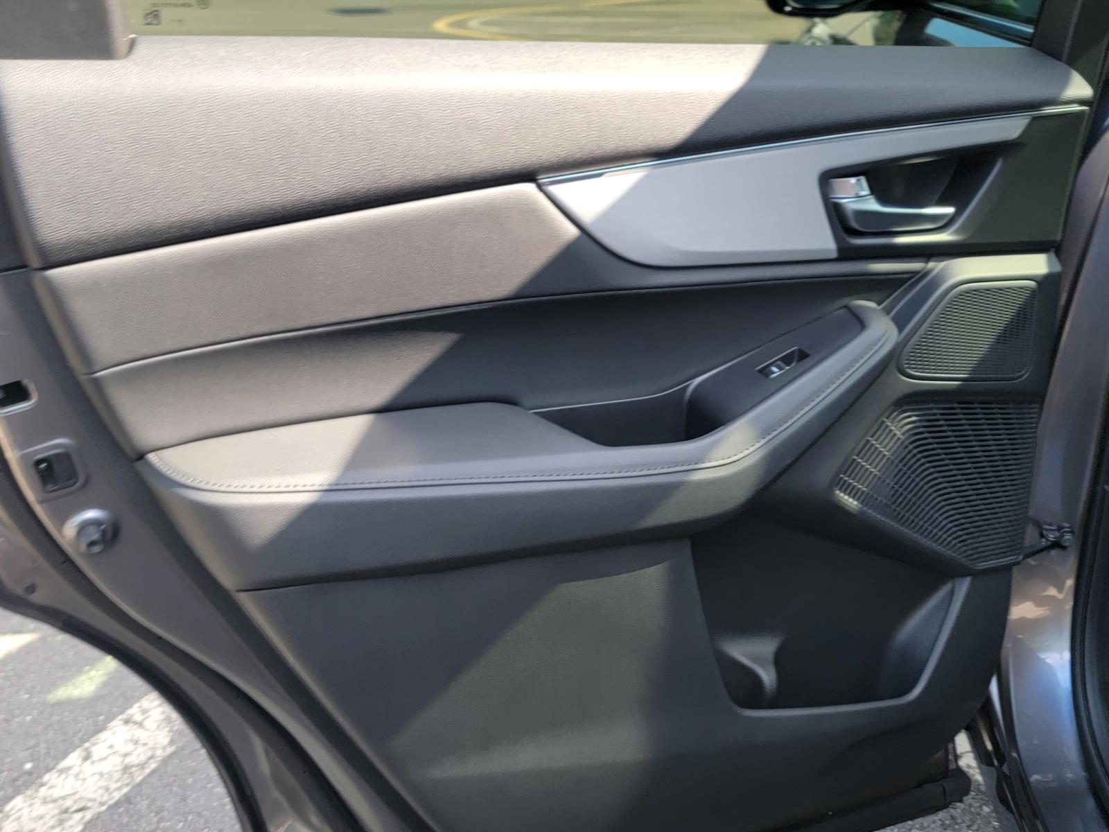2025 Acura MDX SH-AWD photo 9