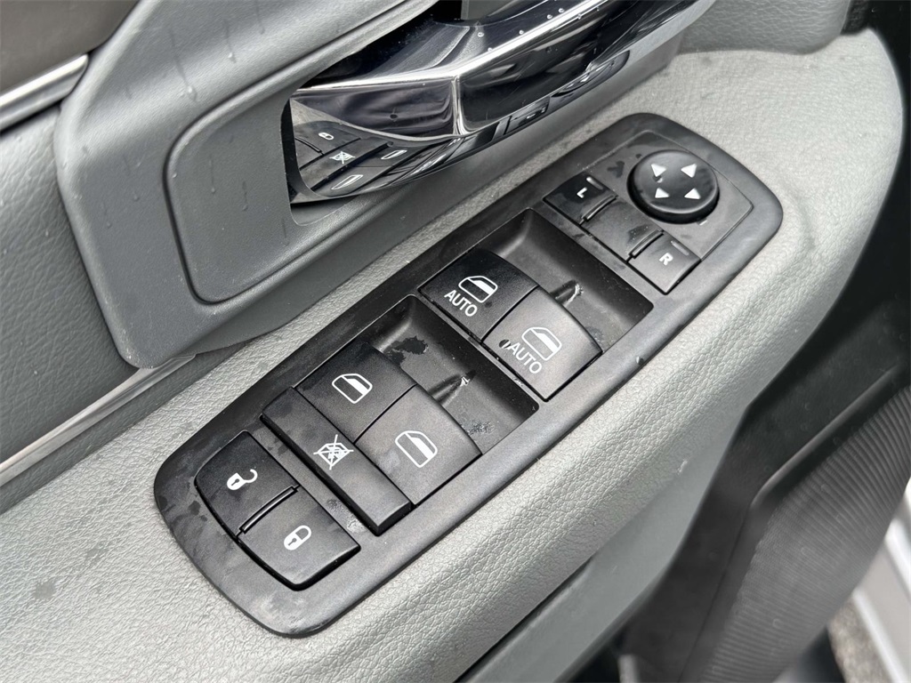 2019 Ram 1500 Classic Warlock photo 26