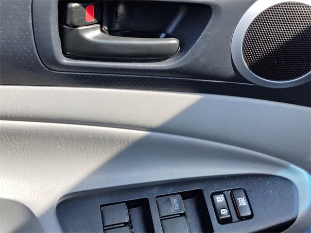 2015 Toyota Tacoma Base photo 11