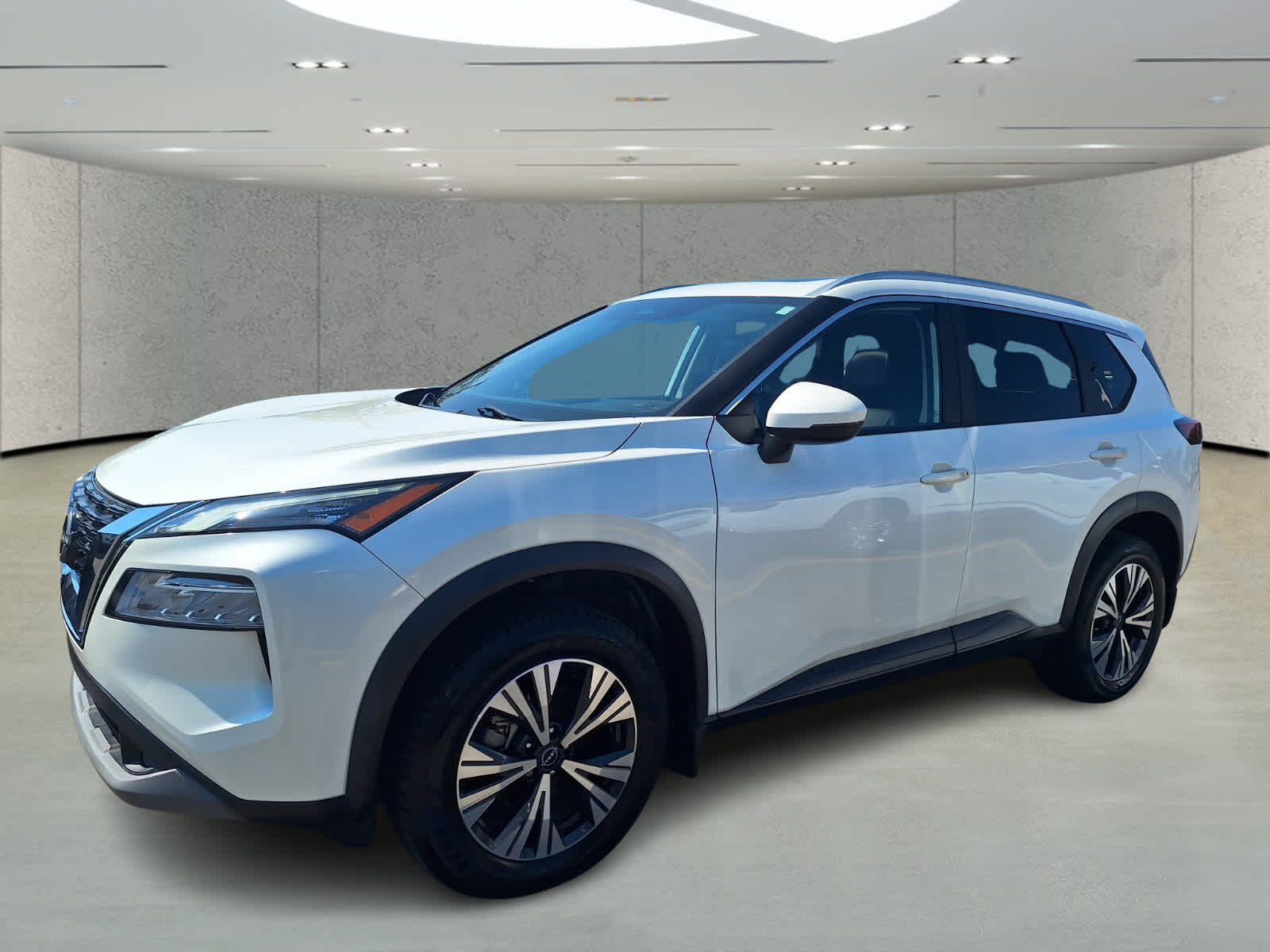 2023 Nissan Rogue SV's photo