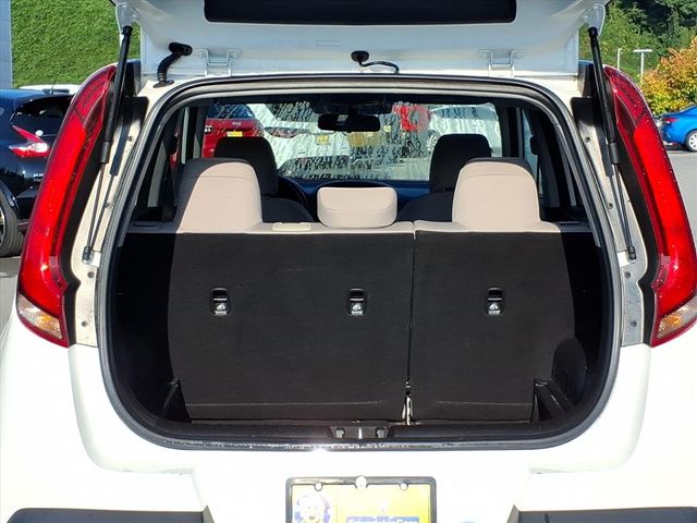 2022 Kia Soul LX photo 13