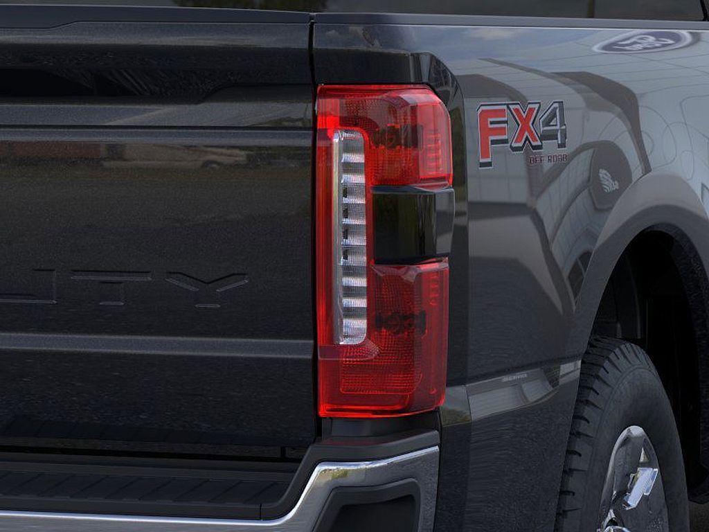 2025 Ford F-350 Lariat photo 19