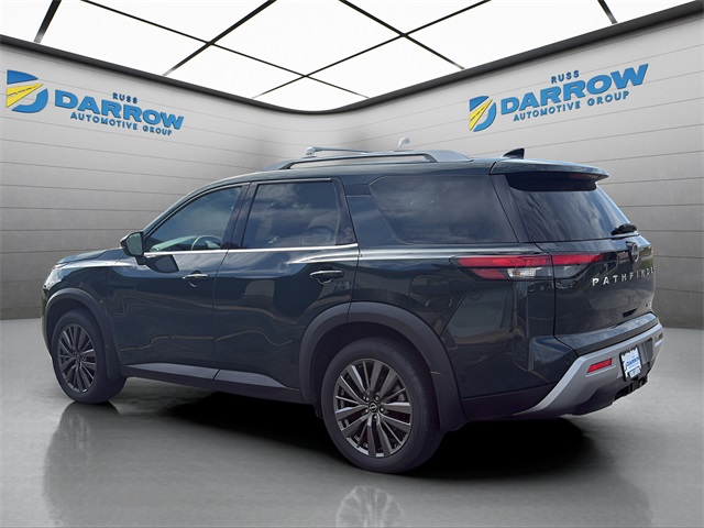 2022 Nissan Pathfinder SL photo 3