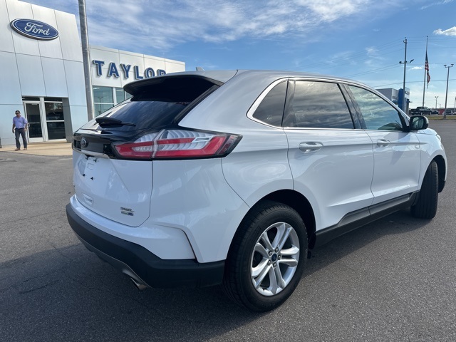2019 Ford Edge SEL photo 15
