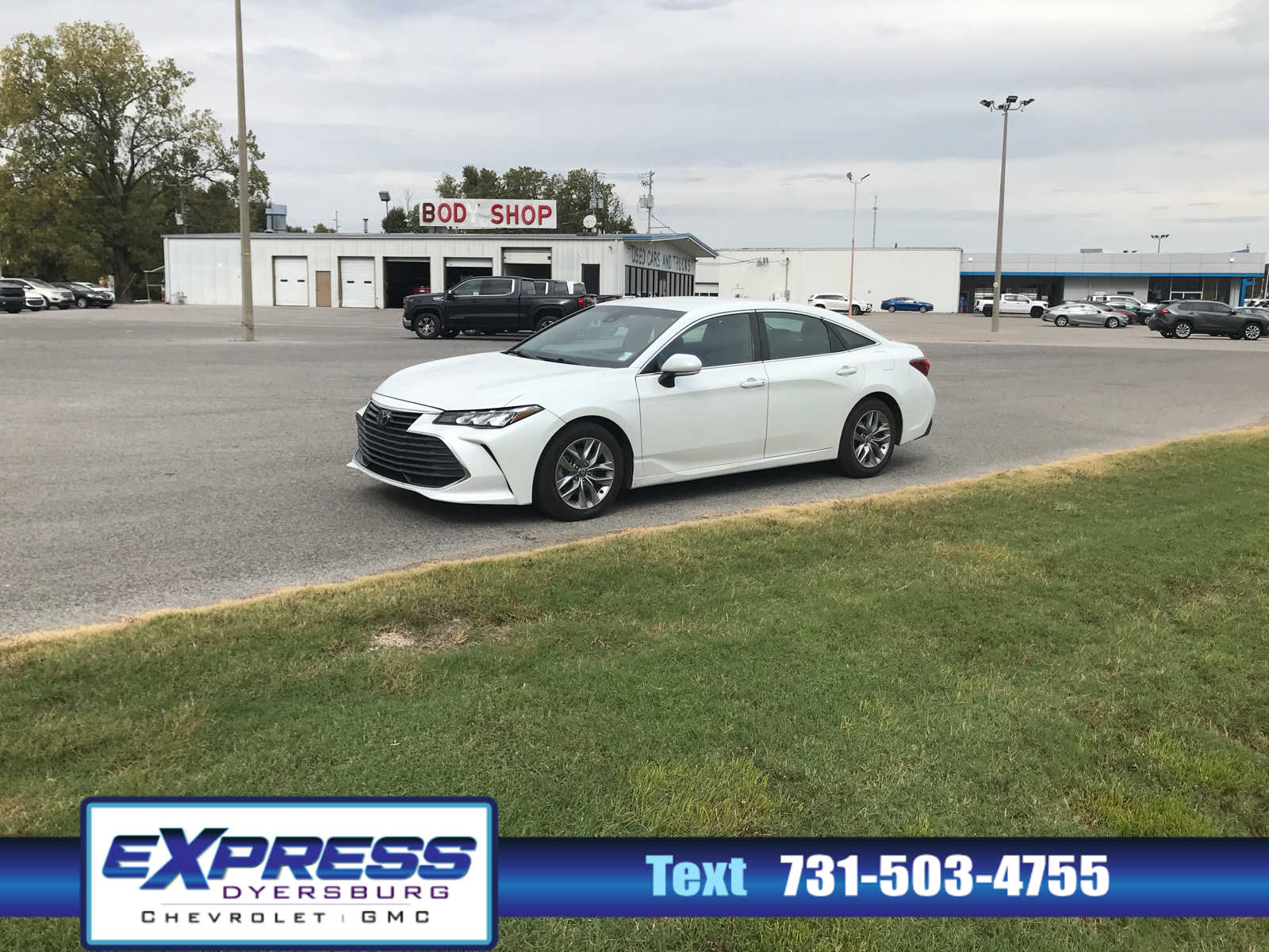 2022 Toyota Avalon XLE's photo