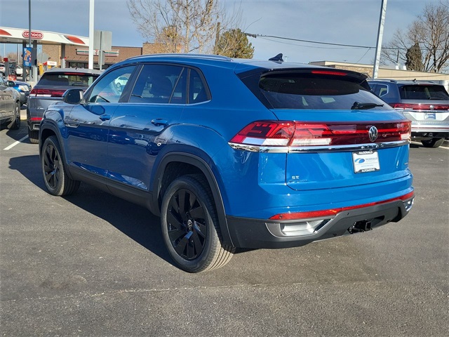 2025 Volkswagen Atlas Cross Sport SE Technology photo 3