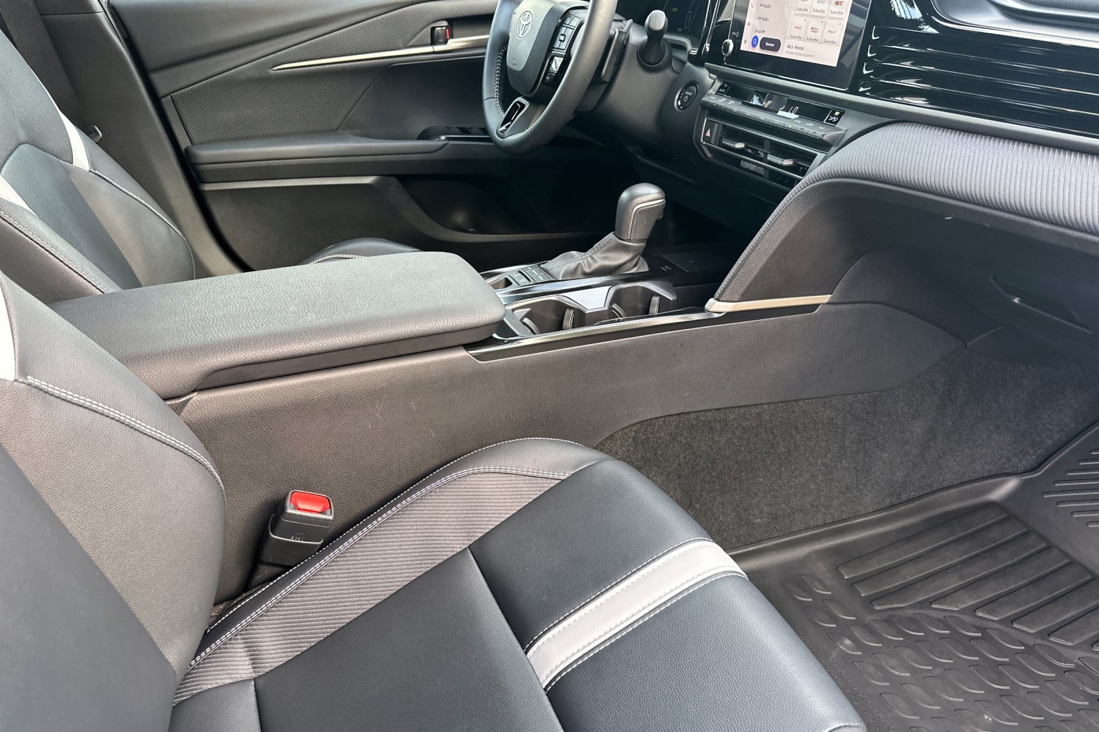 2025 Toyota Camry XSE photo 10
