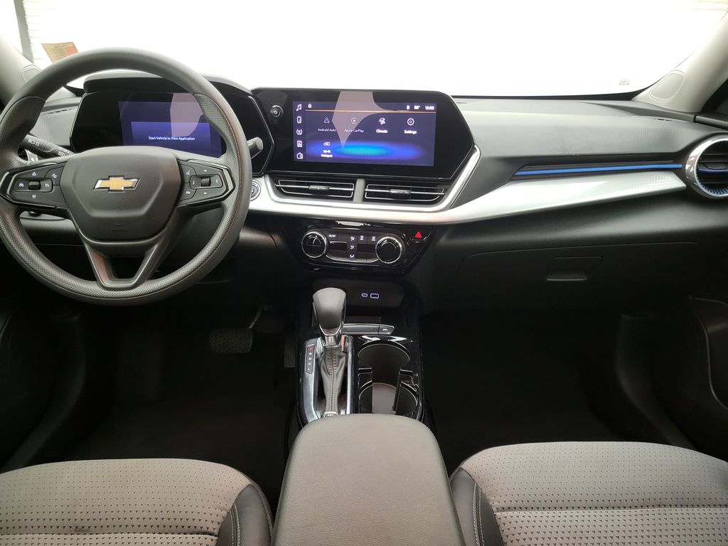 2024 Chevrolet Trax LT photo 36