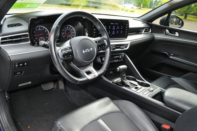 2022 Kia K5 GT-Line photo 9