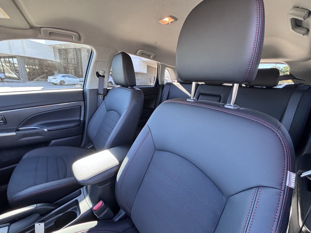 2024 Mitsubishi Outlander Sport ES LE SE photo 11