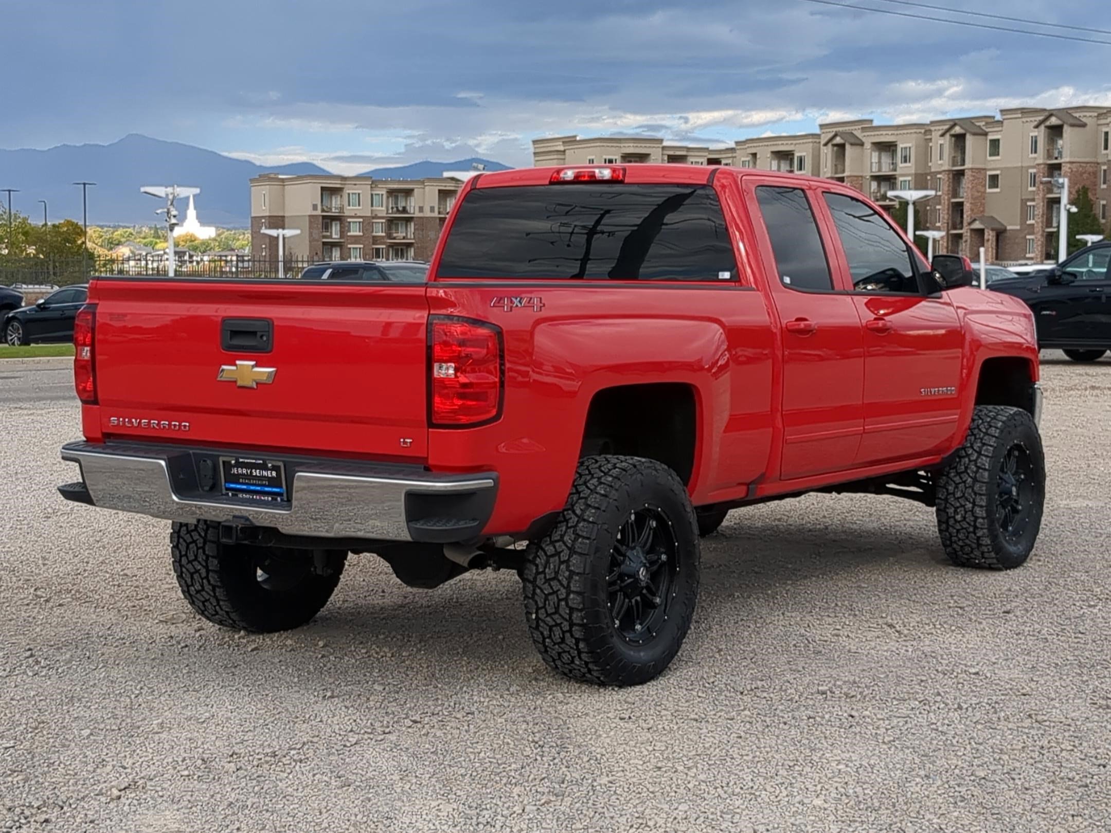 2018 Chevrolet Silverado 1500 LT photo 5